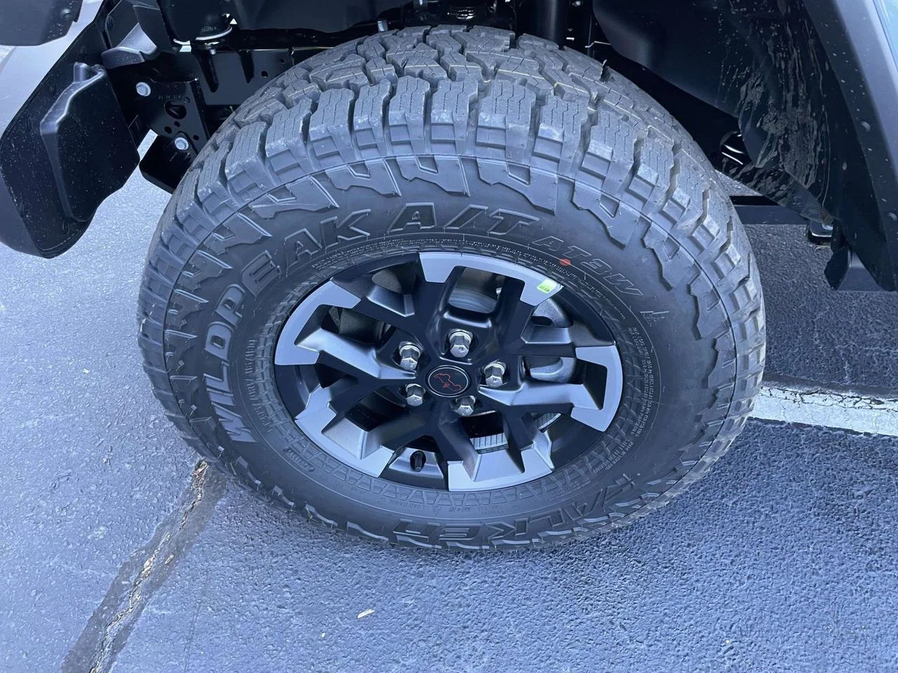 New 2026 Anvil Clear-Coat Exterior Paint Jeep Rubicon X image 36