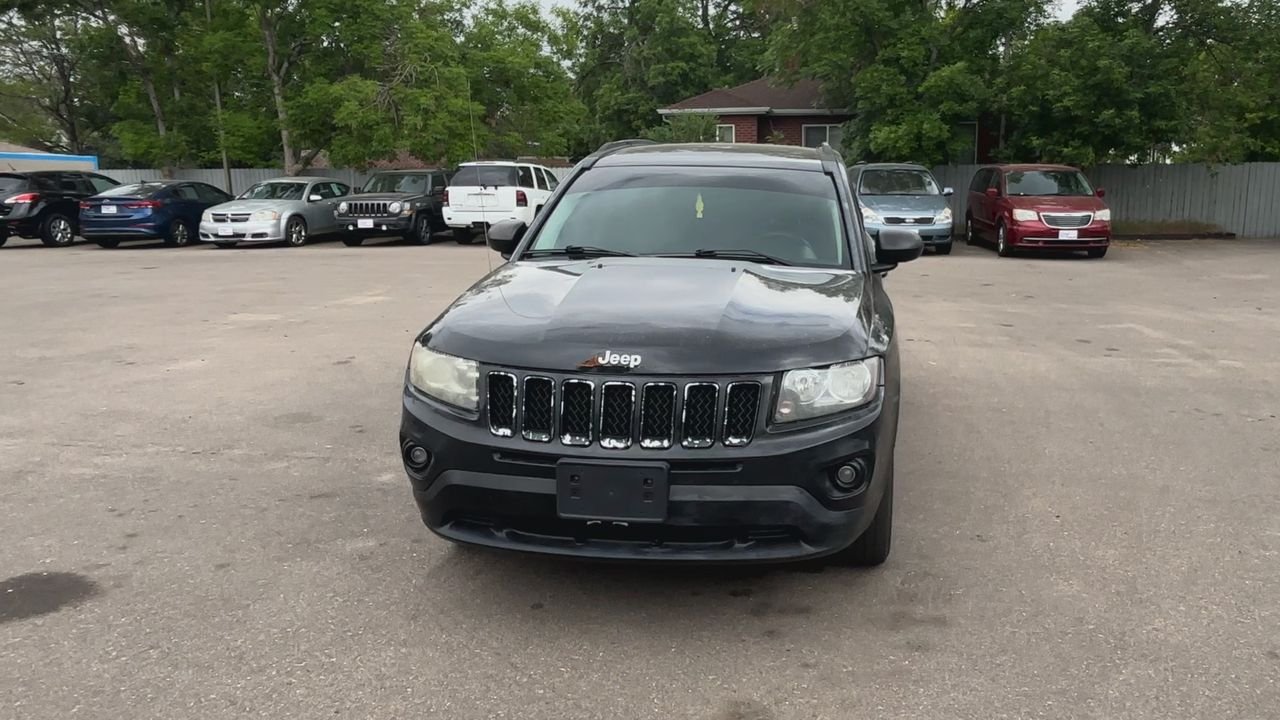 2016 Jeep Compass Sport photo 2