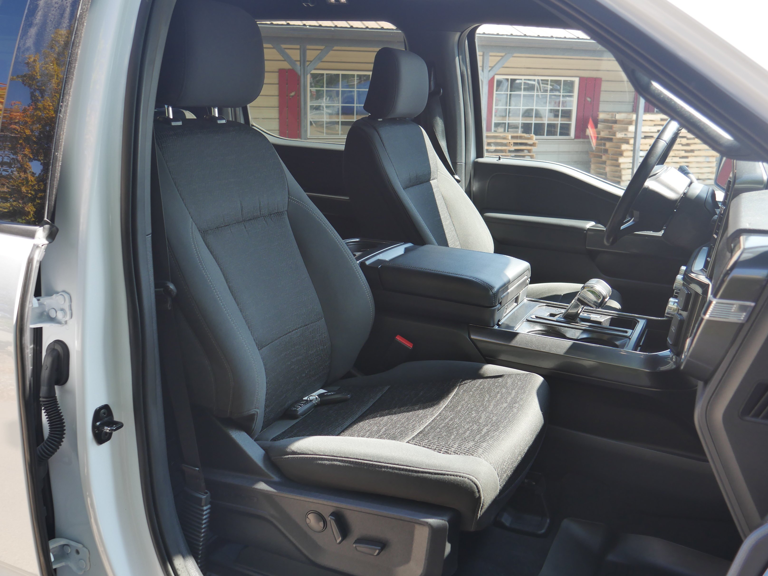 Certified Used 2023 Oxford White Ford XL image 30