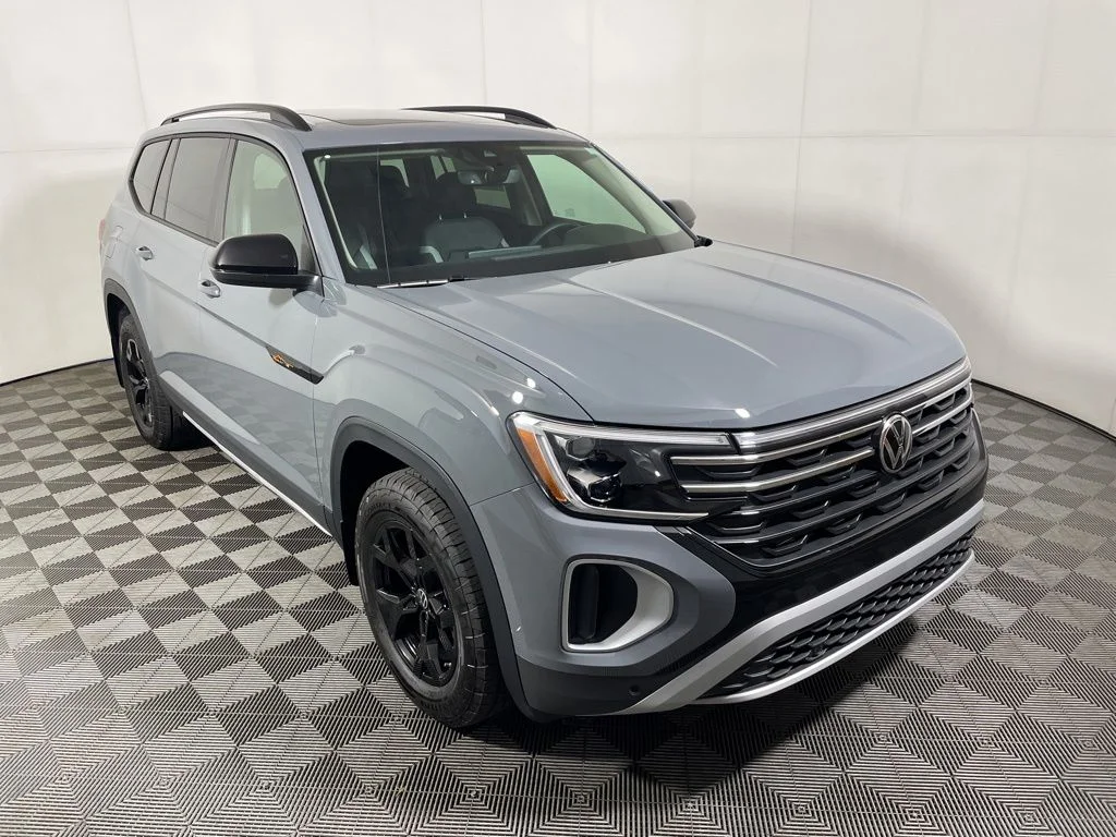 2026 Volkswagen Atlas 2.0T Atlas Peak Edition 4MOTION's photo