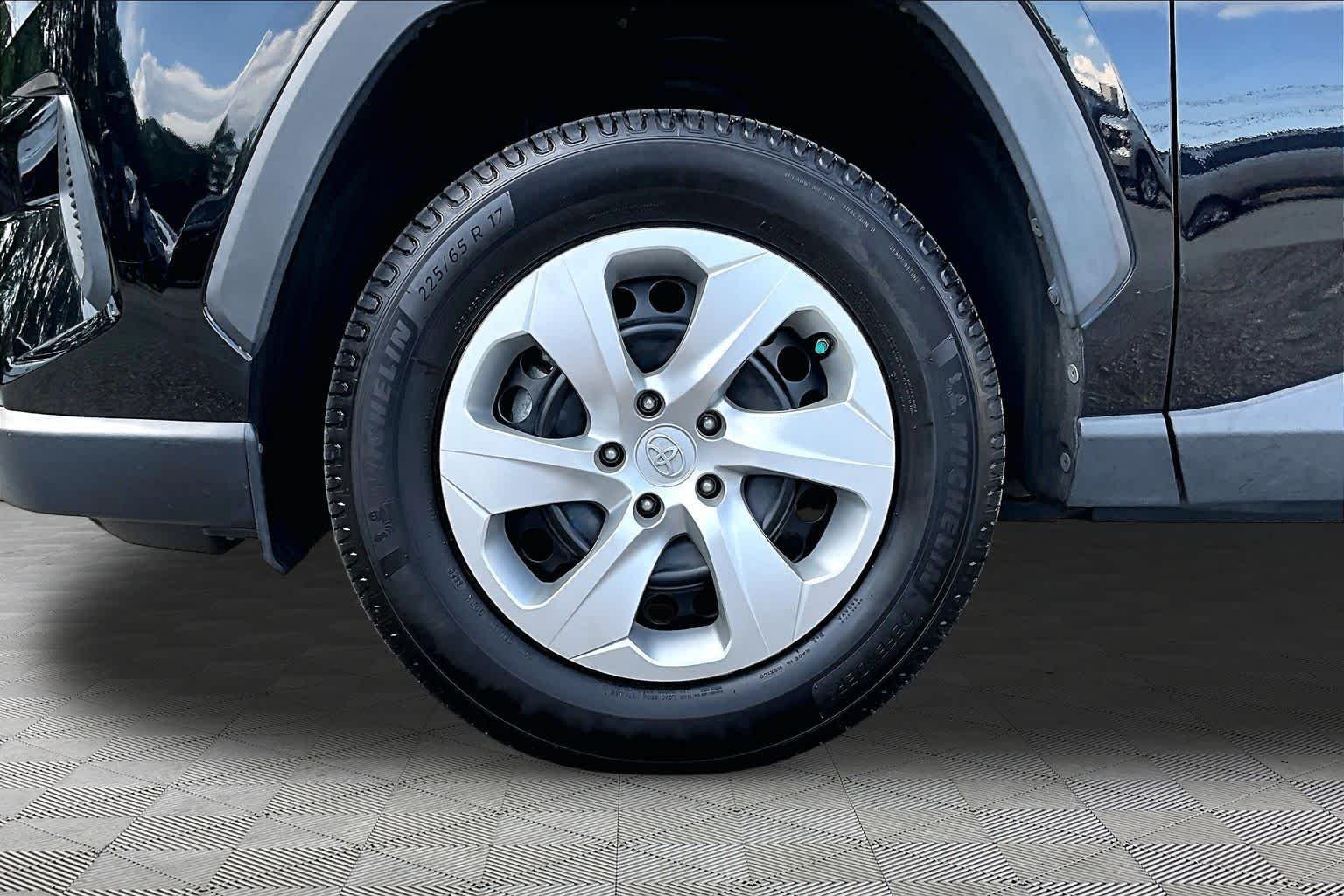 Used 2022 Midnight Black Metallic Toyota LE image 11
