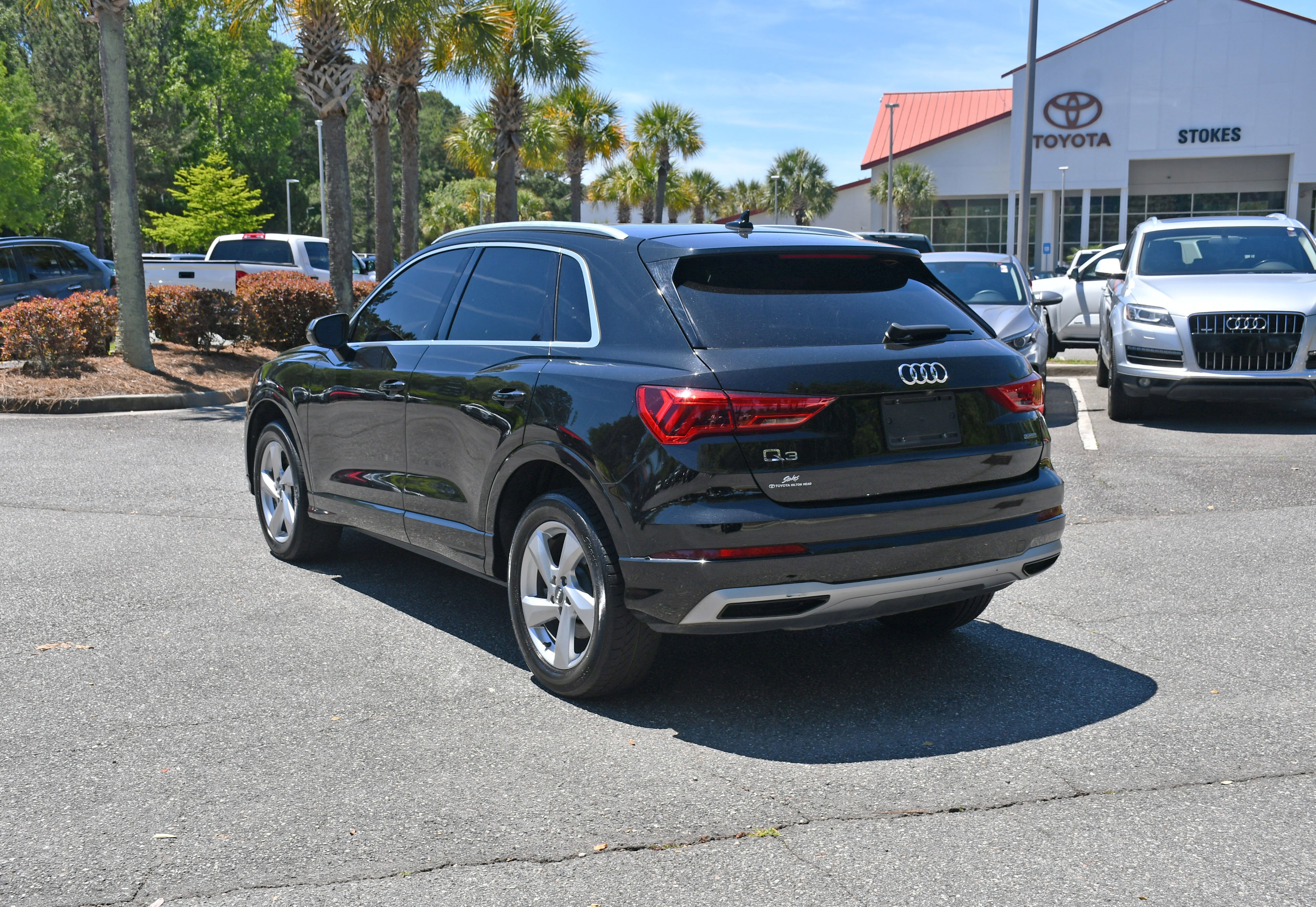 Used 2020  Audi  image 3