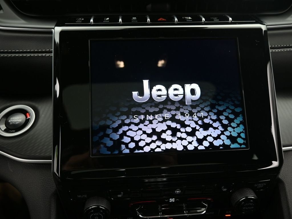2025 Jeep Grand Cherokee Laredo - Photo 19