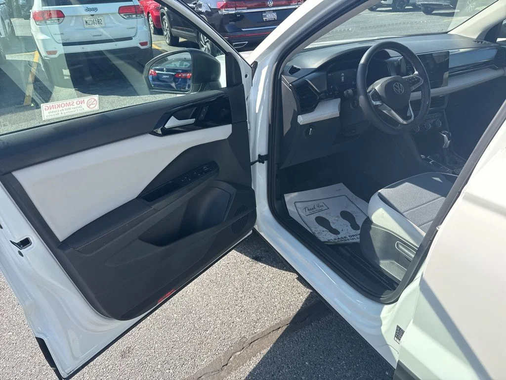 2025 Volkswagen Taos S - Photo 31