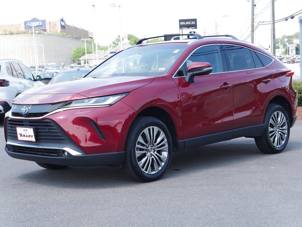Used 2024 Red Toyota XLE image 3