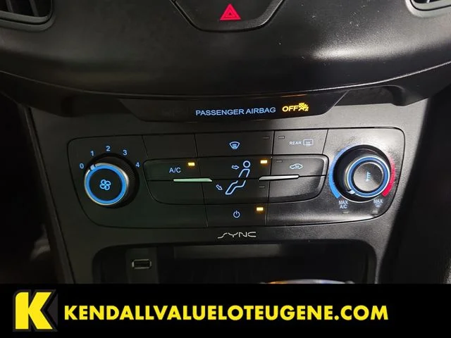 Used 2015  Ford SE image 19