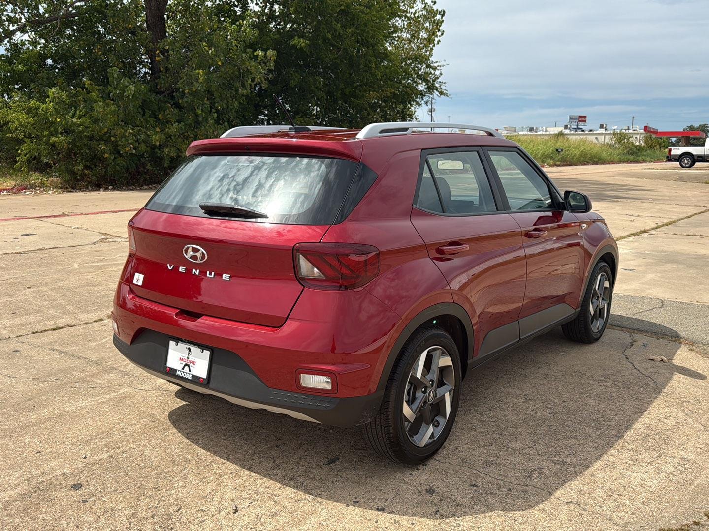 Used 2025 Ultimate Red Hyundai Limited image 7