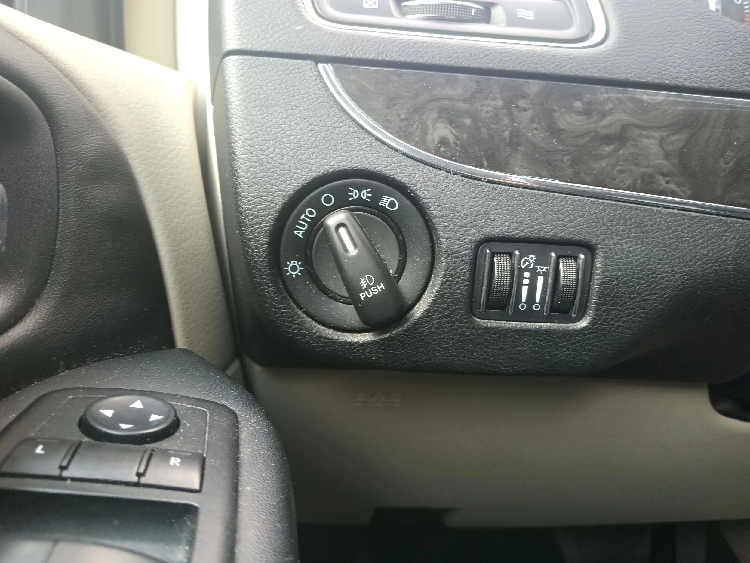 Used 2015 Blue Chrysler Touring image 15
