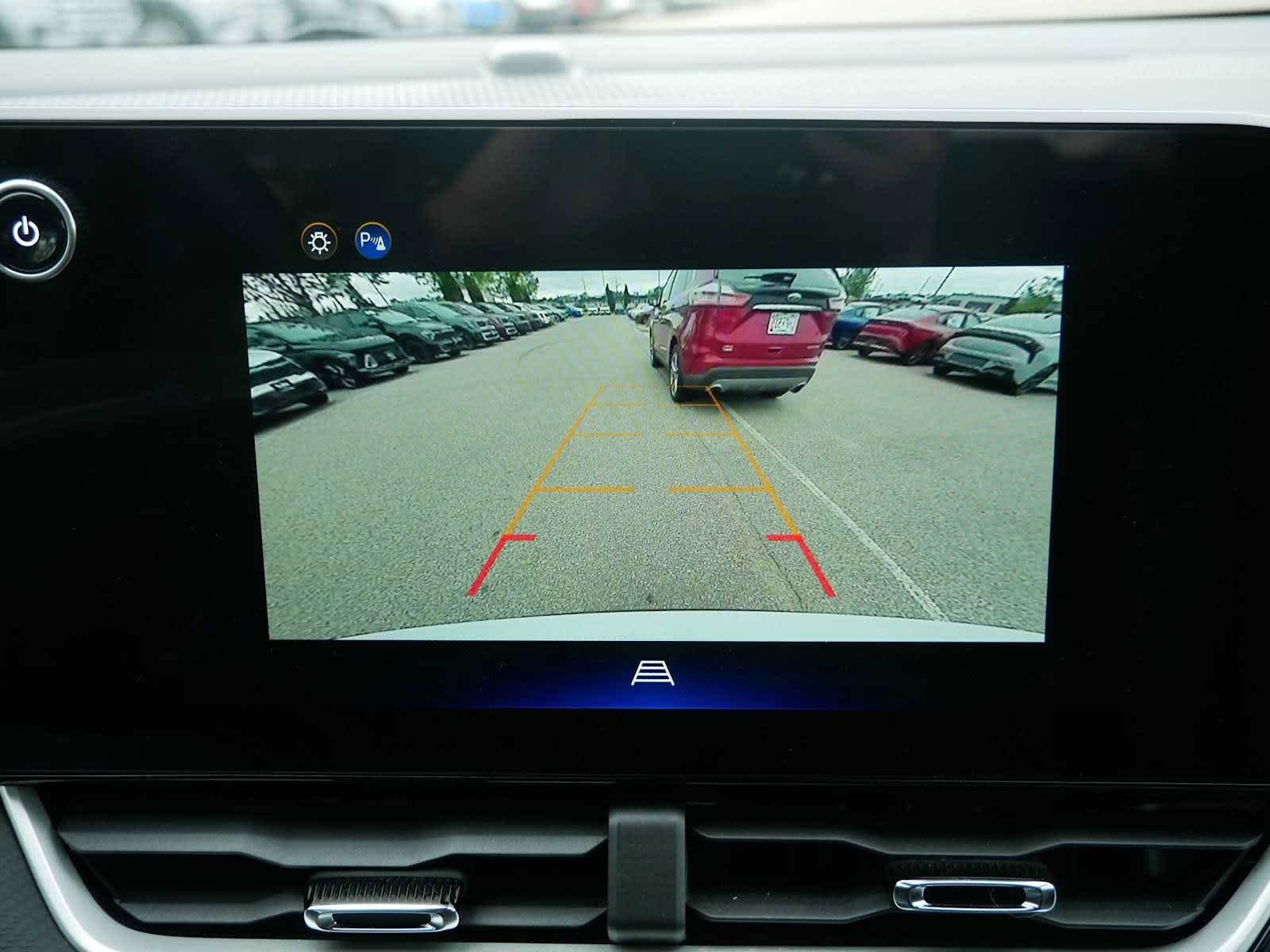 Used 2025 Summit White Chevrolet AWD LT image 18