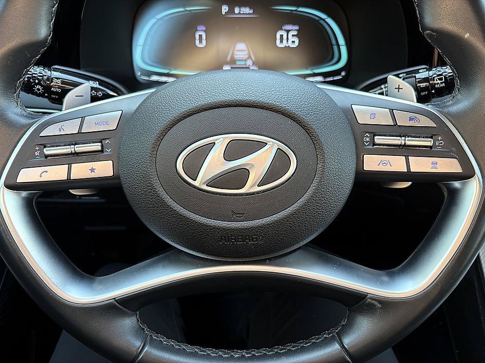 Used 2025 Abyss Black Pearl Hyundai SEL image 18
