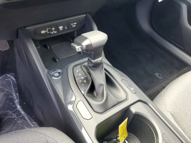 New 2025 Snow White Pearl Kia EX image 19