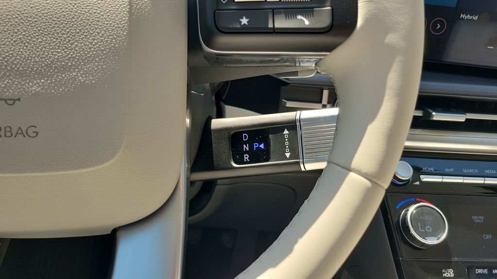 New 2026 White Hyundai SE image 9