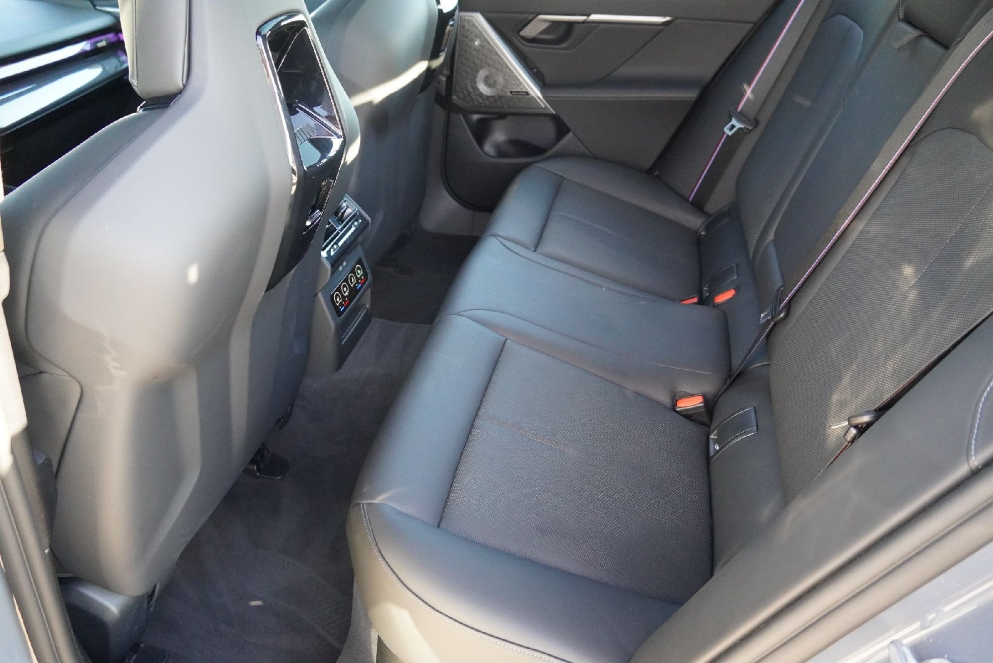 2025 BMW M5 M5 Touring - Photo 37