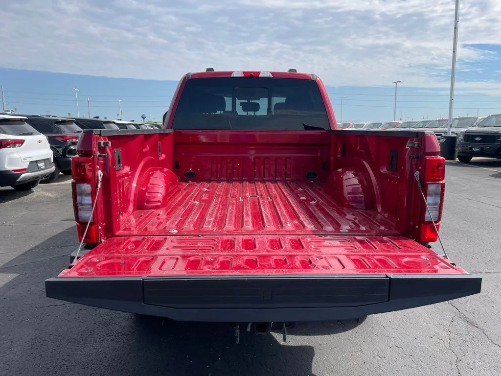 Used 2022 Red Metallic Ford Lariat image 33