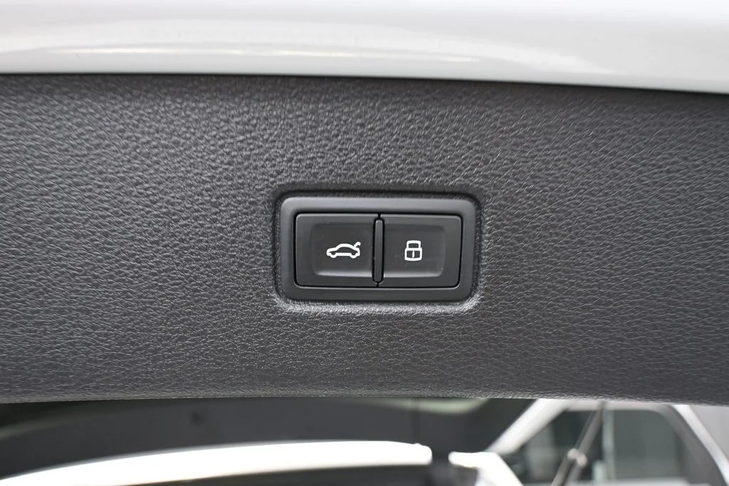 Used 2021 White Audi Premium Plus image 41