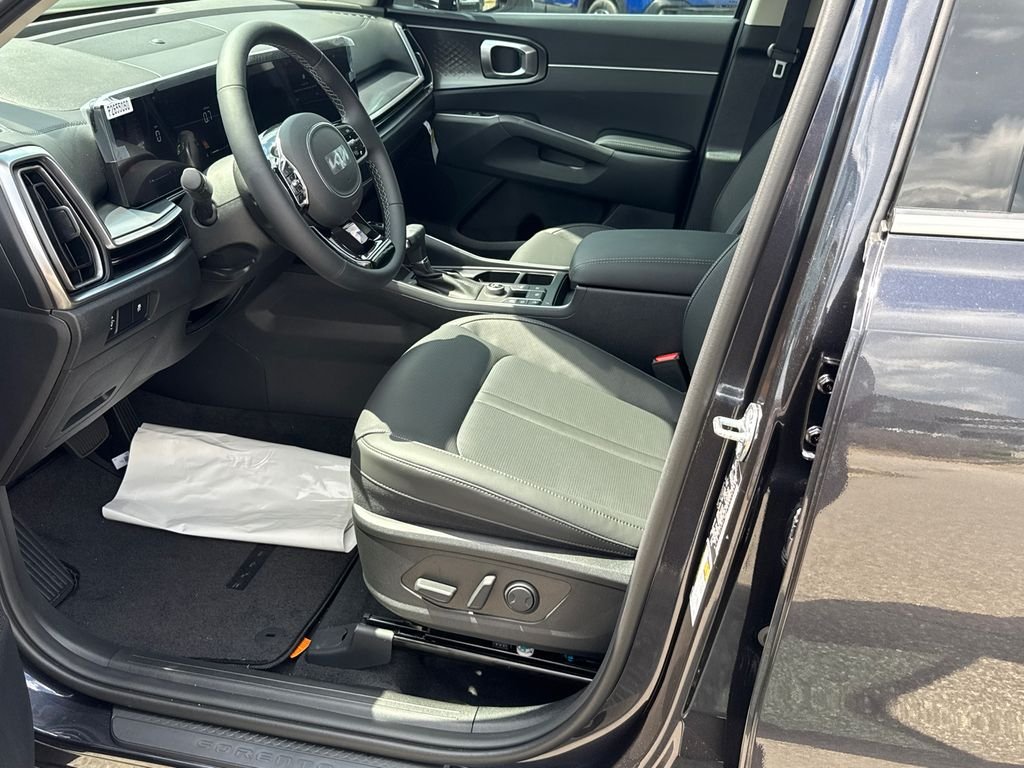 Used 2025 Gray Kia S image 9