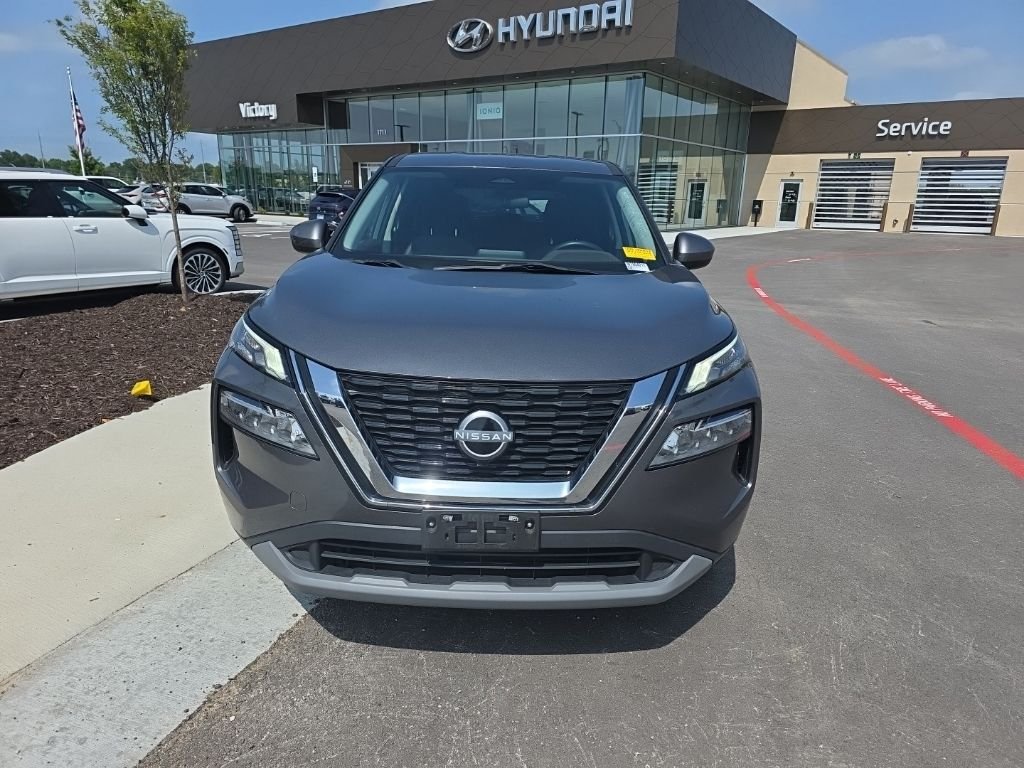 Used 2023 Nissan Rogue SV with VIN 5N1BT3BB4PC804211 for sale in Kansas City