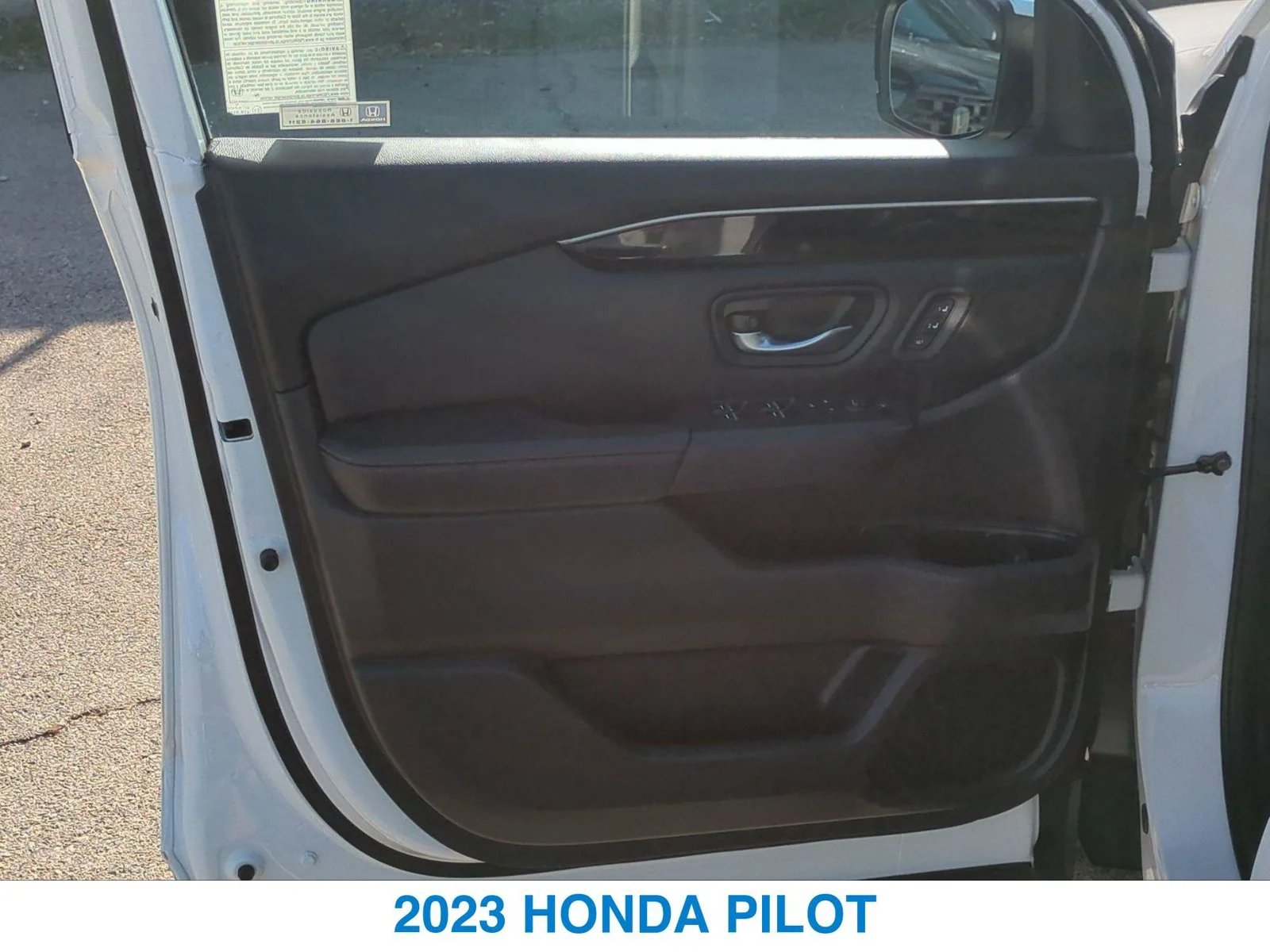 Used 2023 White Honda EX-L image 12