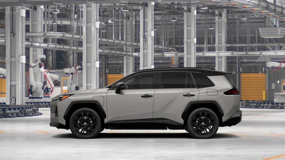 New 2026 Meteor Shower with Midnight Black Metallic roof Toyota XSE image 4
