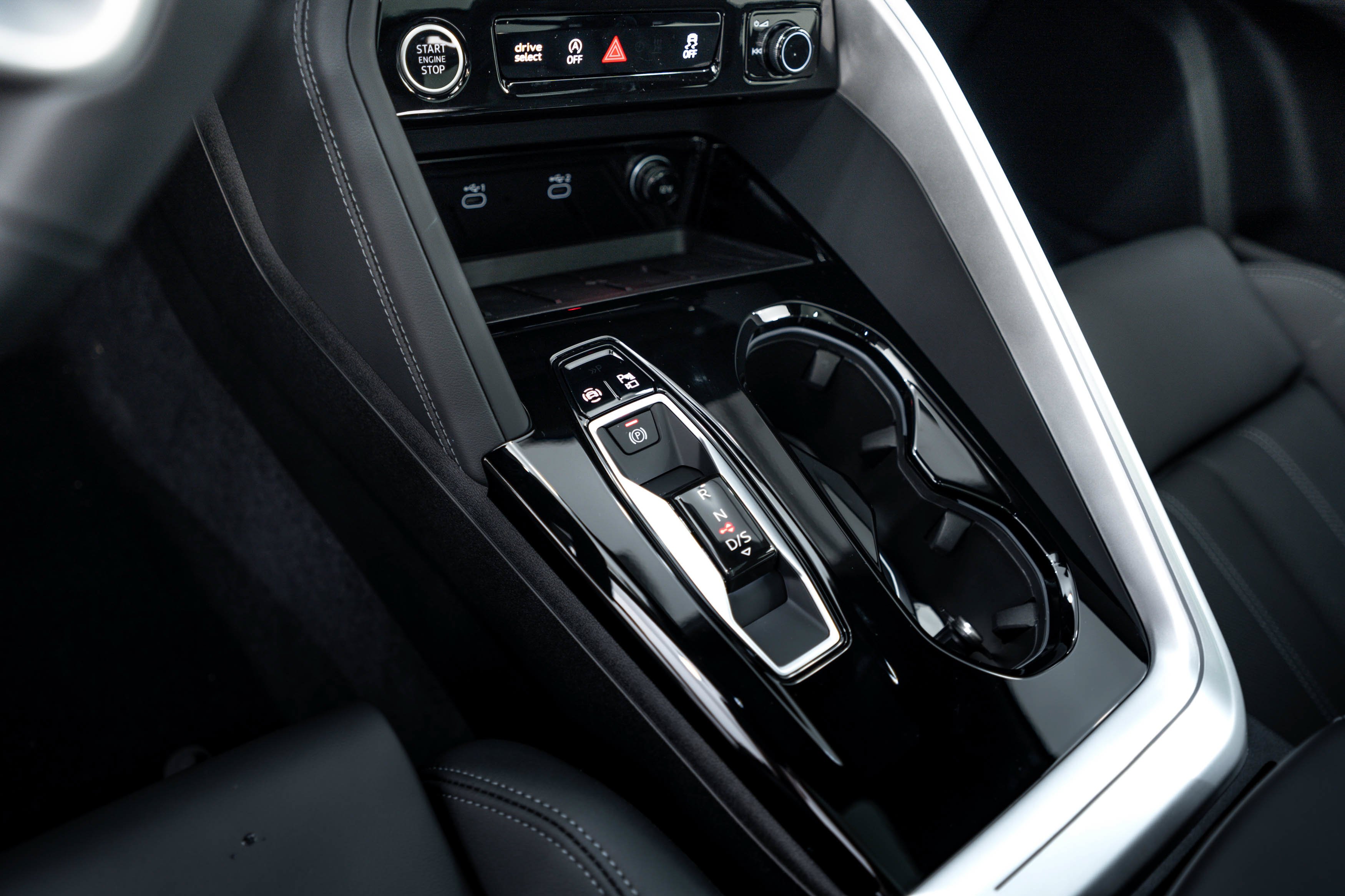 New 2026 MYTHOS BLACK Audi Prestige image 13