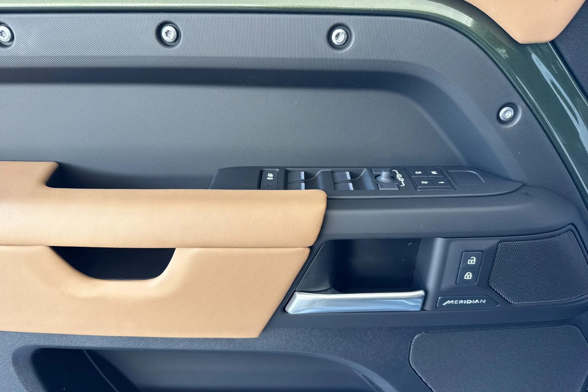 New 2026 Woolstone Green Land Rover S image 14