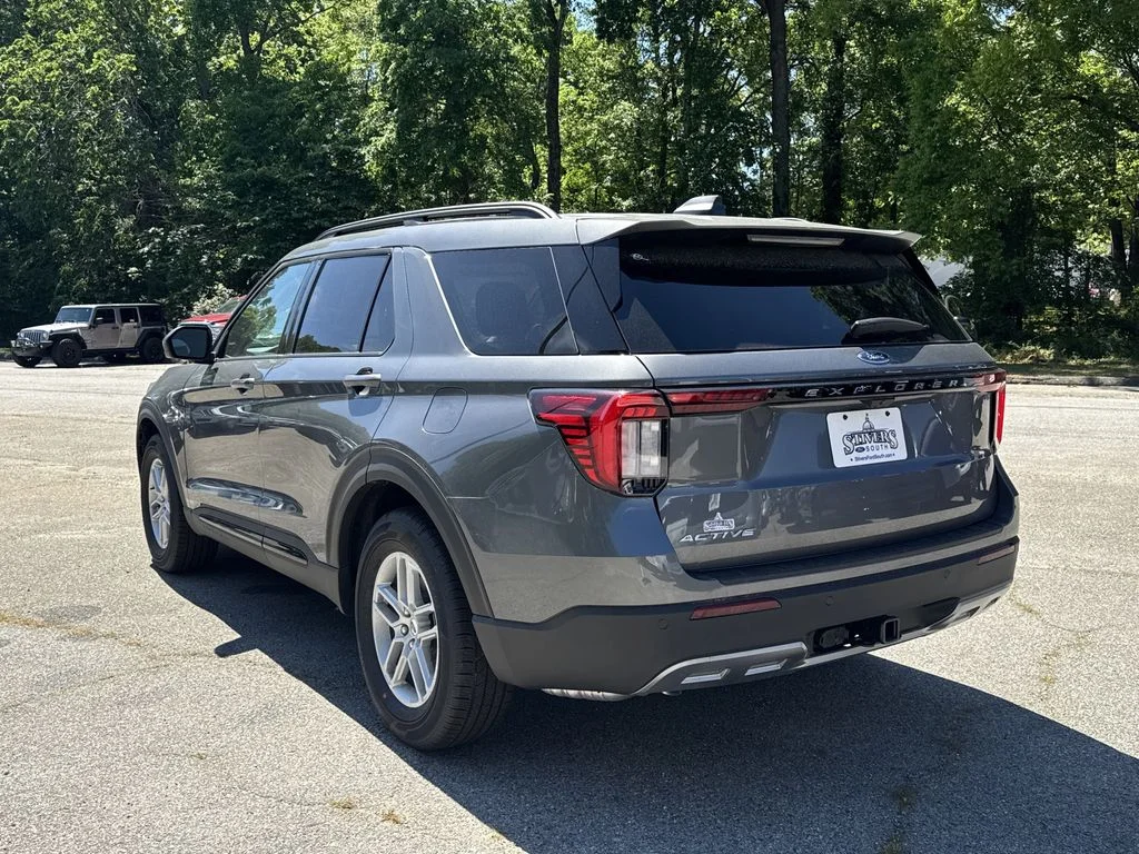New 2026 Gray Ford Active image 5