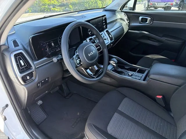 Used 2022 White Kia LX image 17