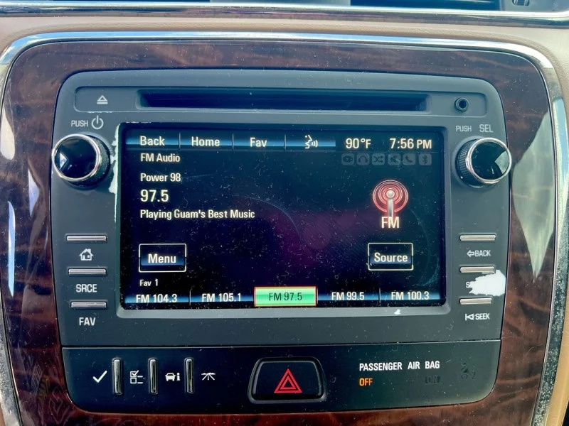 Used 2016 WHITE FROST Buick Leather image 18