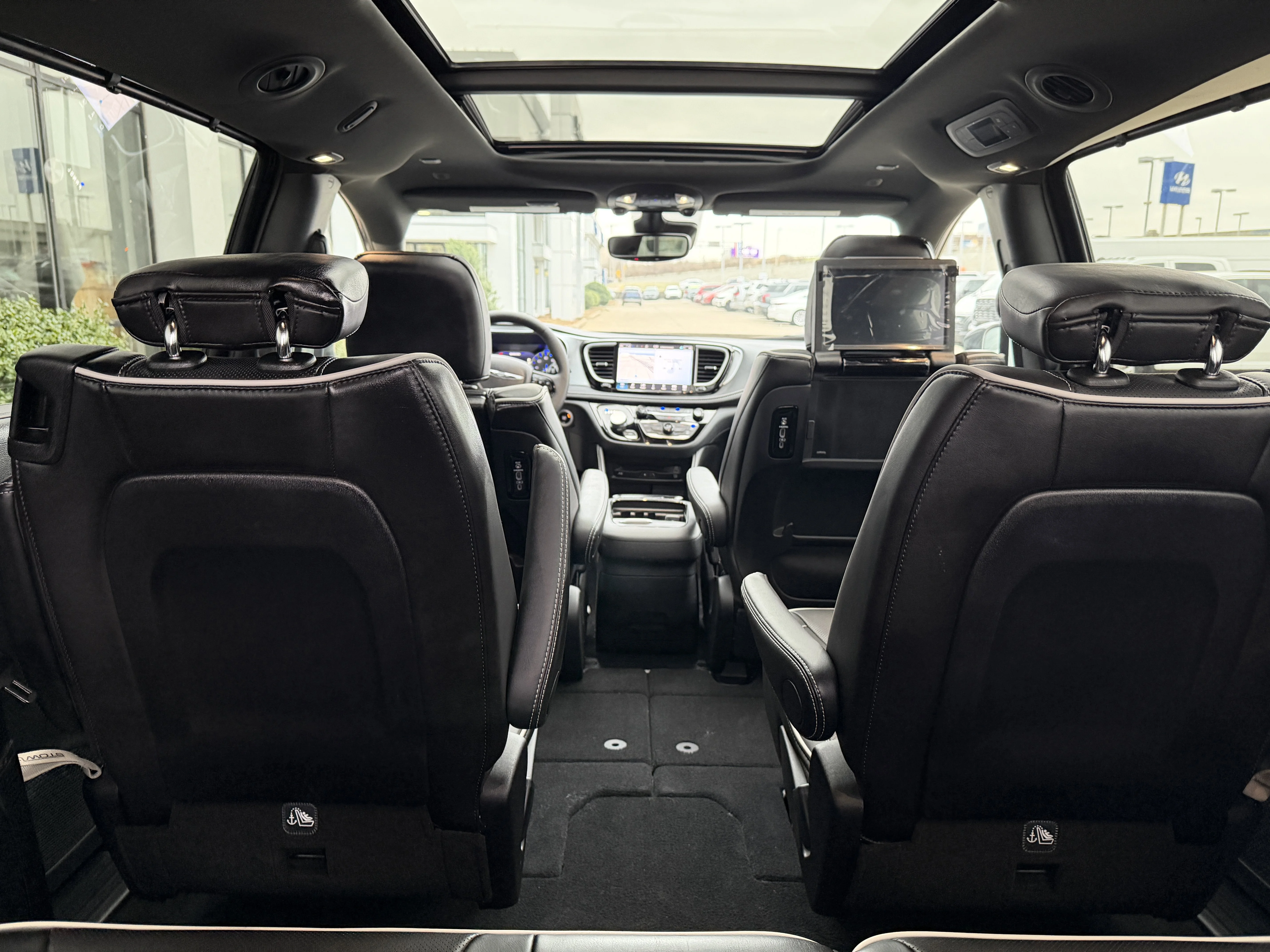 2026 Chrysler Pacifica Limited - Photo 13