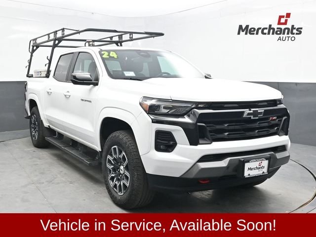 Used 2024 White Chevrolet Z71 image 1