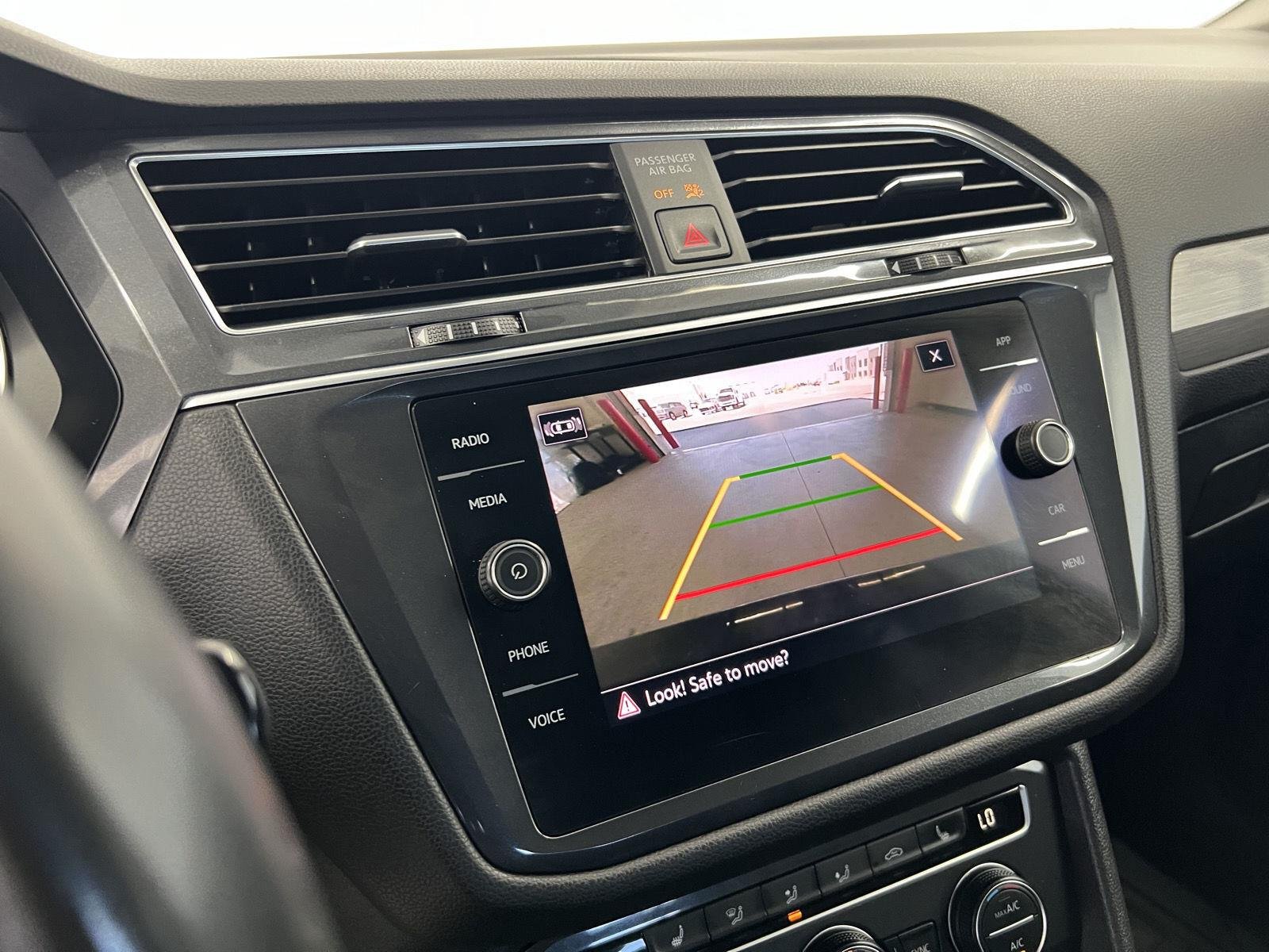 2021 Volkswagen Tiguan SE - Photo 17