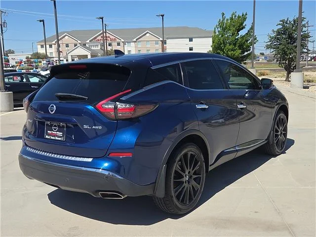 Used 2022 Blue Nissan SL image 5