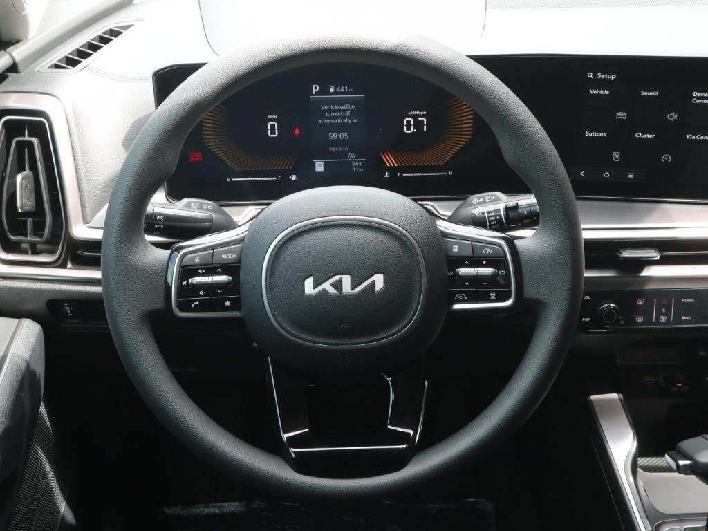 New 2025 Glacial White Pearl Kia LX image 7