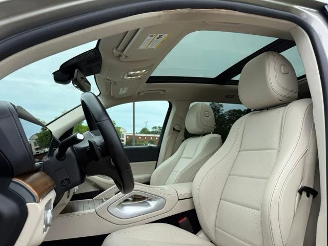 Used 2021  Mercedes-Benz GLS 450 image 25