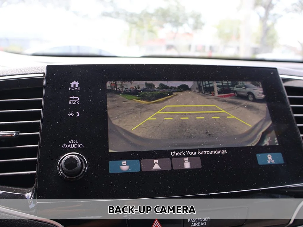 Used 2021 Silver Honda EX image 5