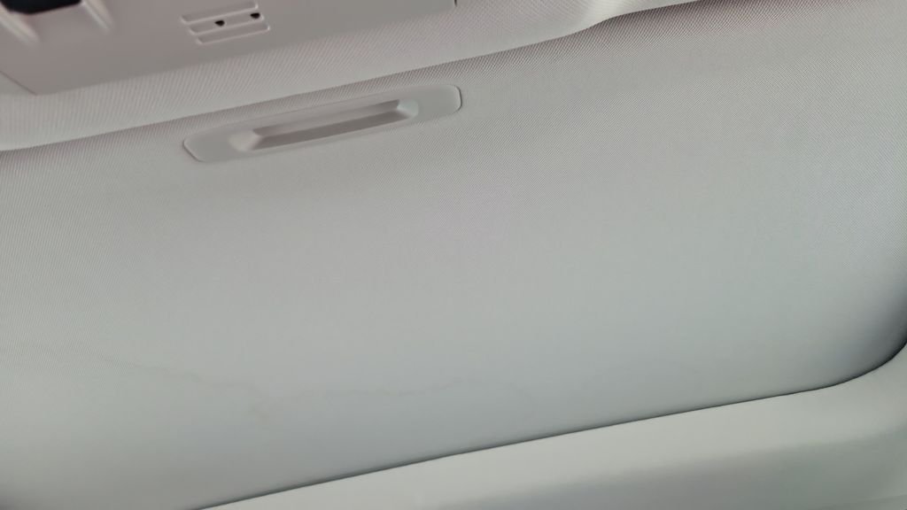 Certified Used 2022 Silver Toyota XLE image 17