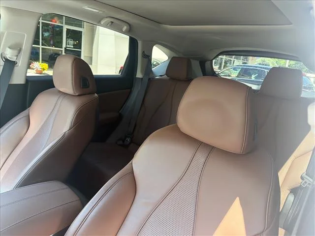 Used 2025 Platinum White Pearl Acura SH-AWD TECH image 2