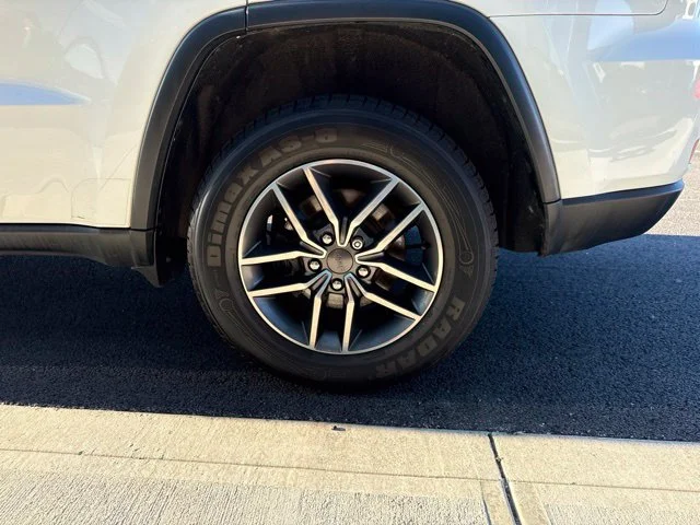 Used 2019 White Jeep Limited image 9