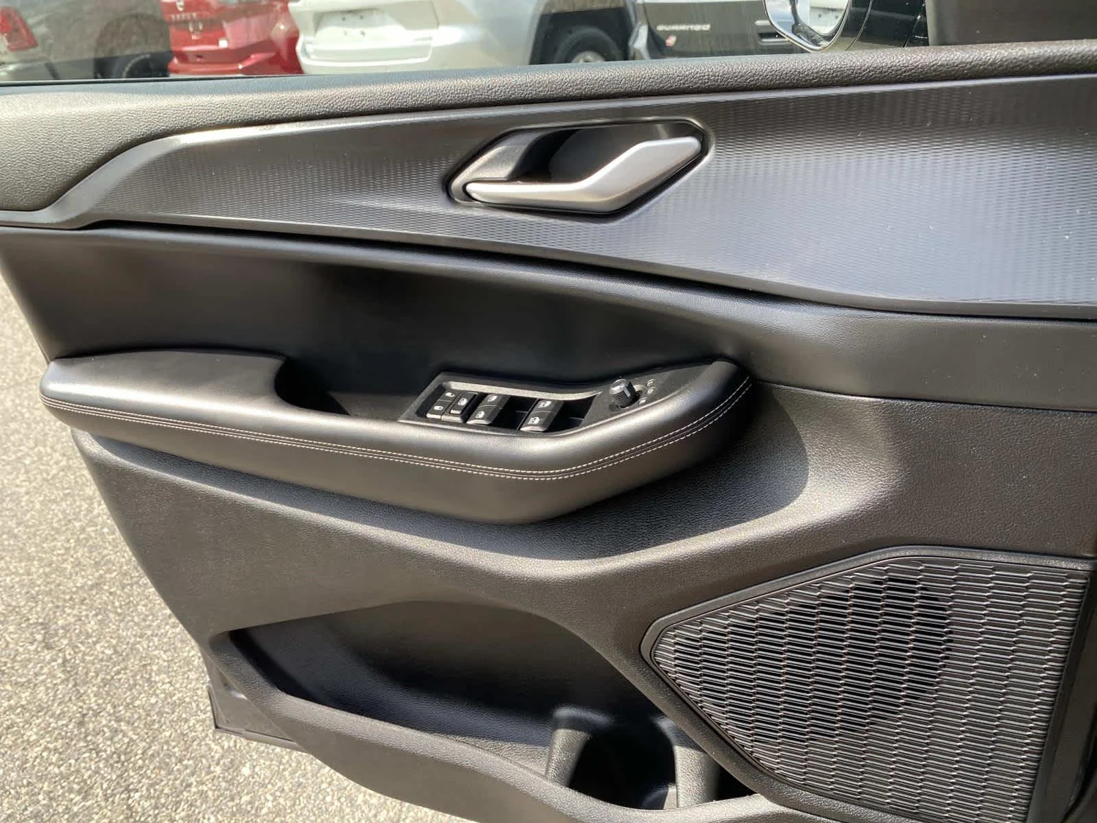 Used 2023 Baltic Gray Metallic Clearcoat Jeep Altitude image 23