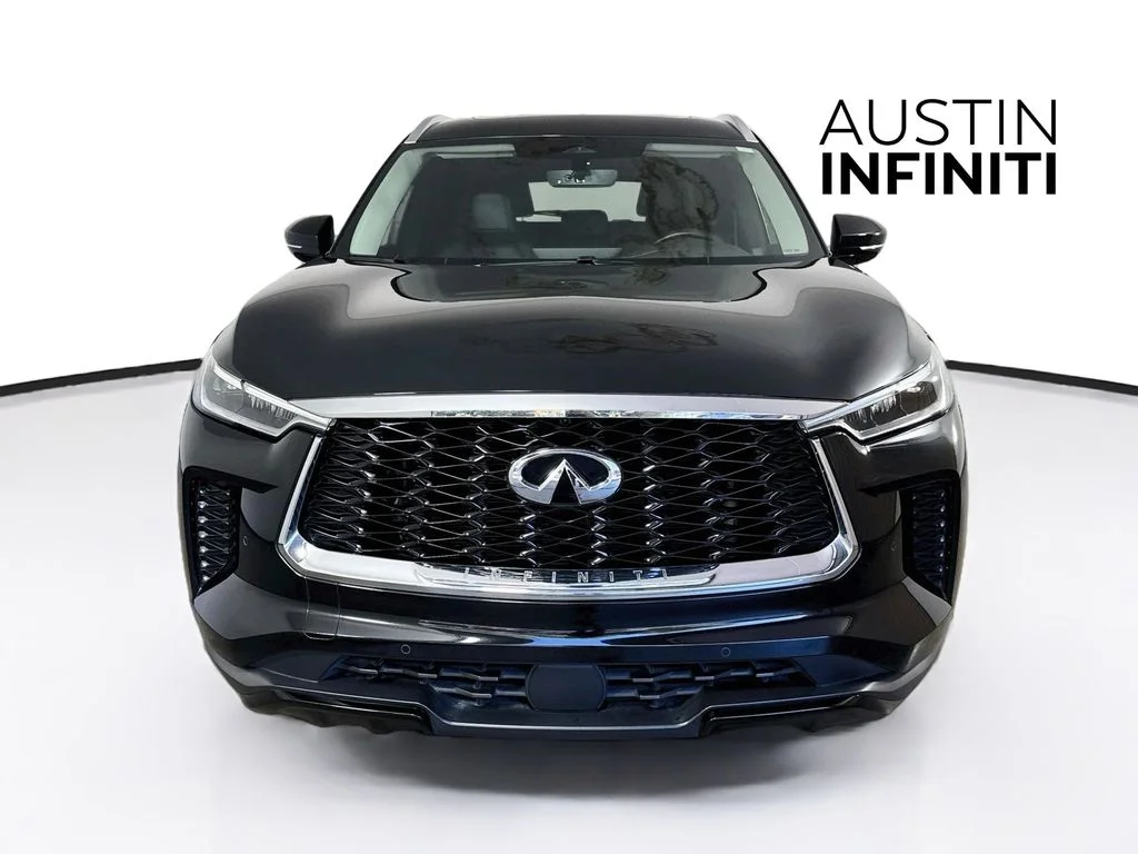 Certified Used 2023 Mineral INFINITI LUXE image 4