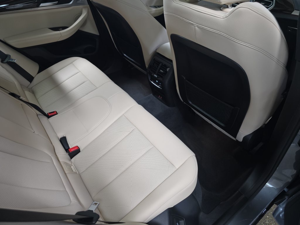 Certified Used 2024 Skyscraper Gray Metallic BMW sDrive30i image 16
