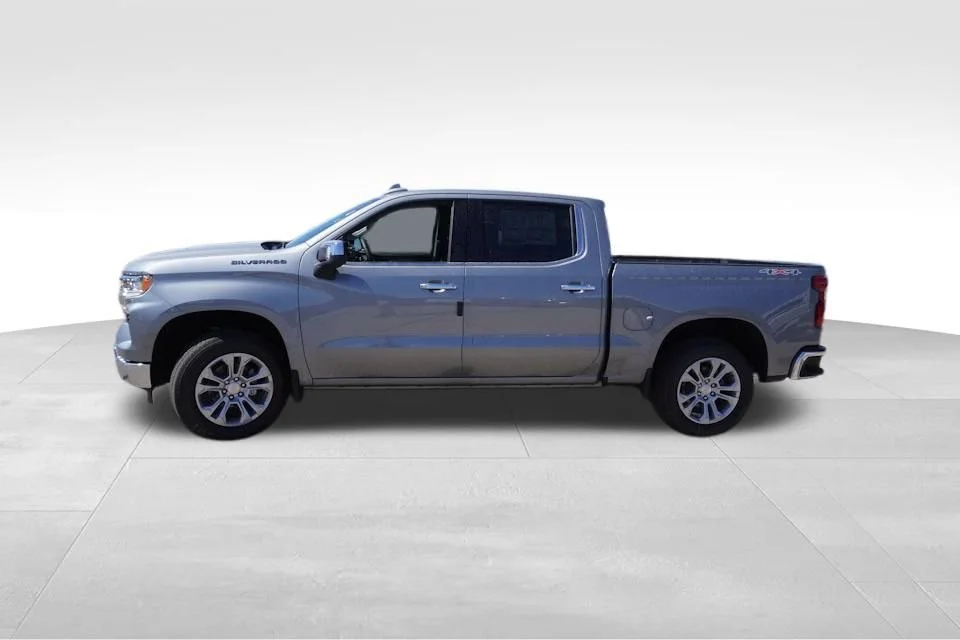 2025 Chevrolet Silverado 1500 LTZ - Photo 6