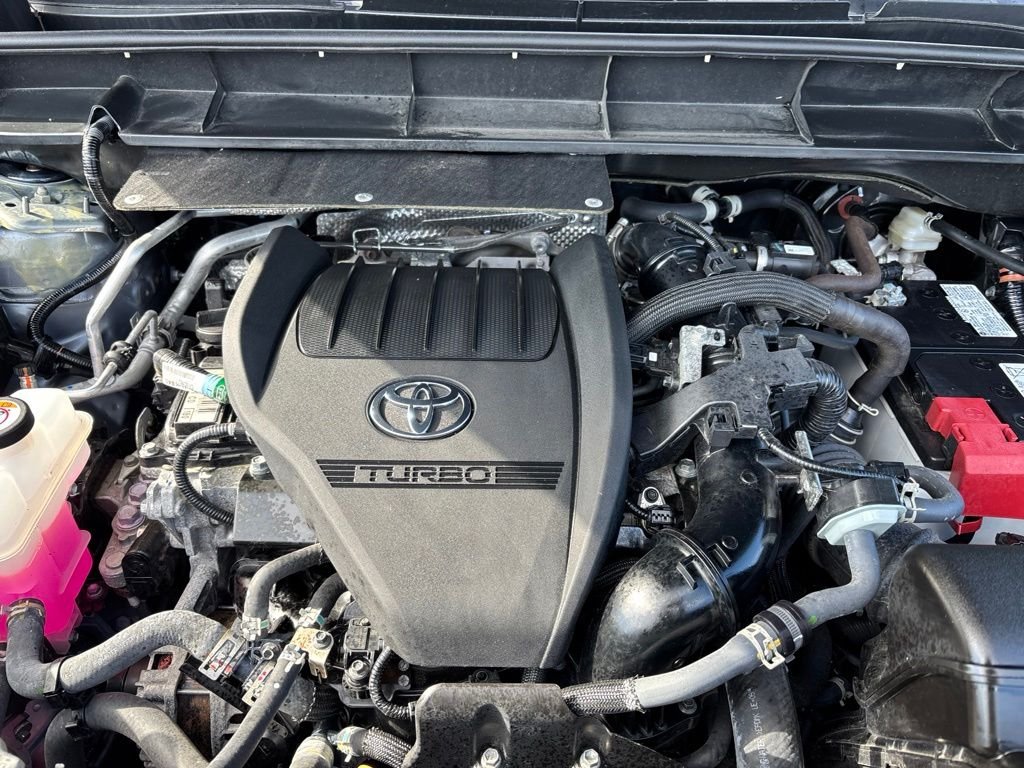 Used 2024  Toyota XLE image 9