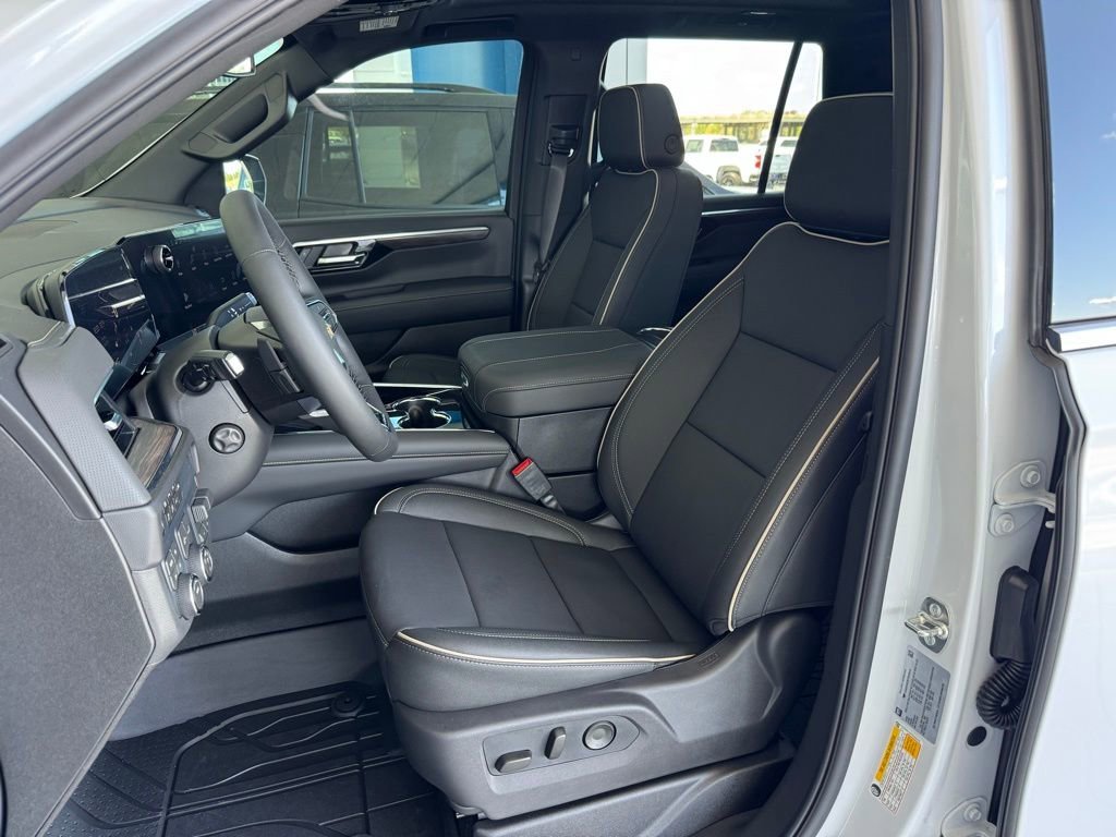New 2026 Polar White Tricoat Chevrolet Premier image 19