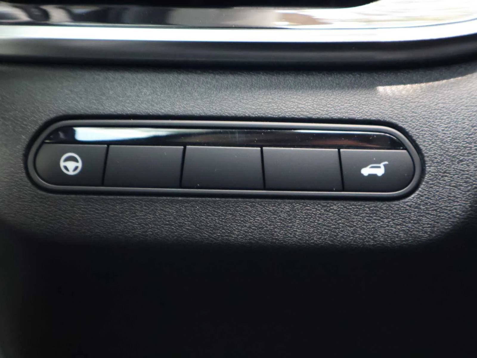New 2027 MINERAL BLACK INFINITI Luxe FWD image 20