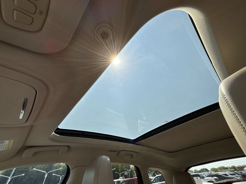 Used 2021 Blue Lincoln Standard image 16