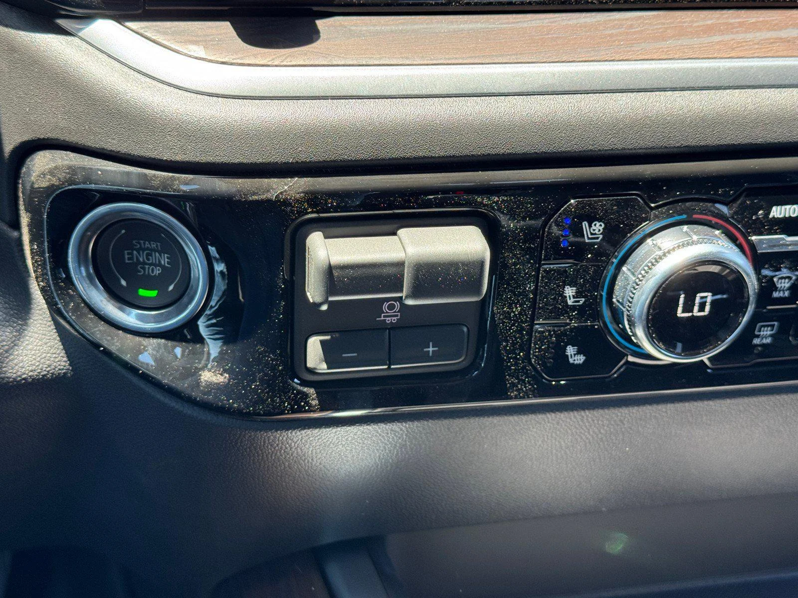 New 2026 Summit White GMC SLT image 21