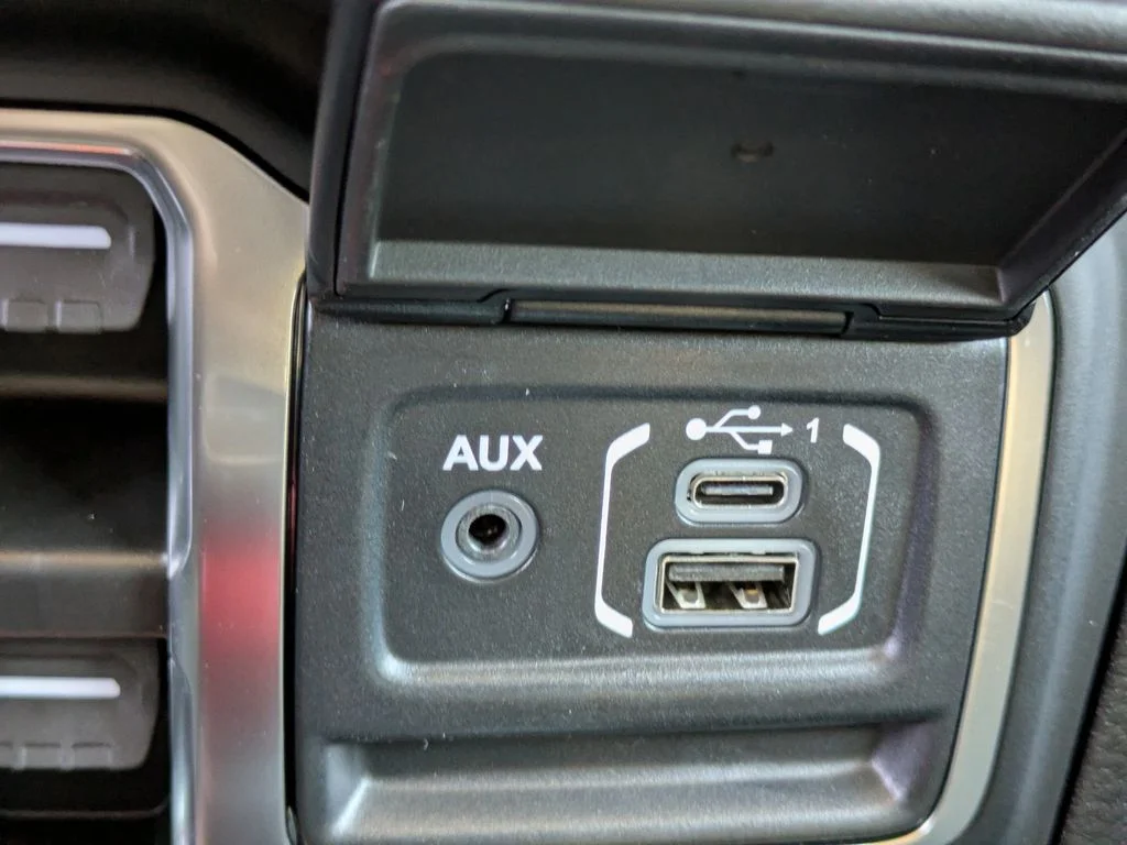 New 2026 Gray Jeep Mojave image 25