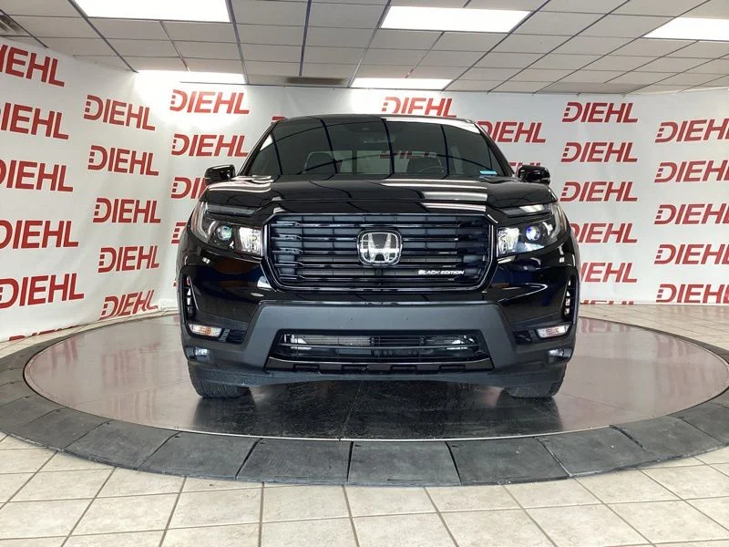 Used 2023 Black Honda Black Edition image 2