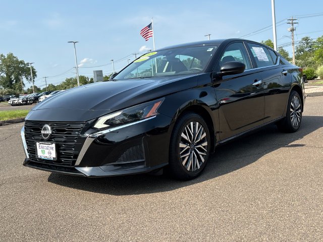 Certified Used 2023 Black Nissan 2.5 SV image 5